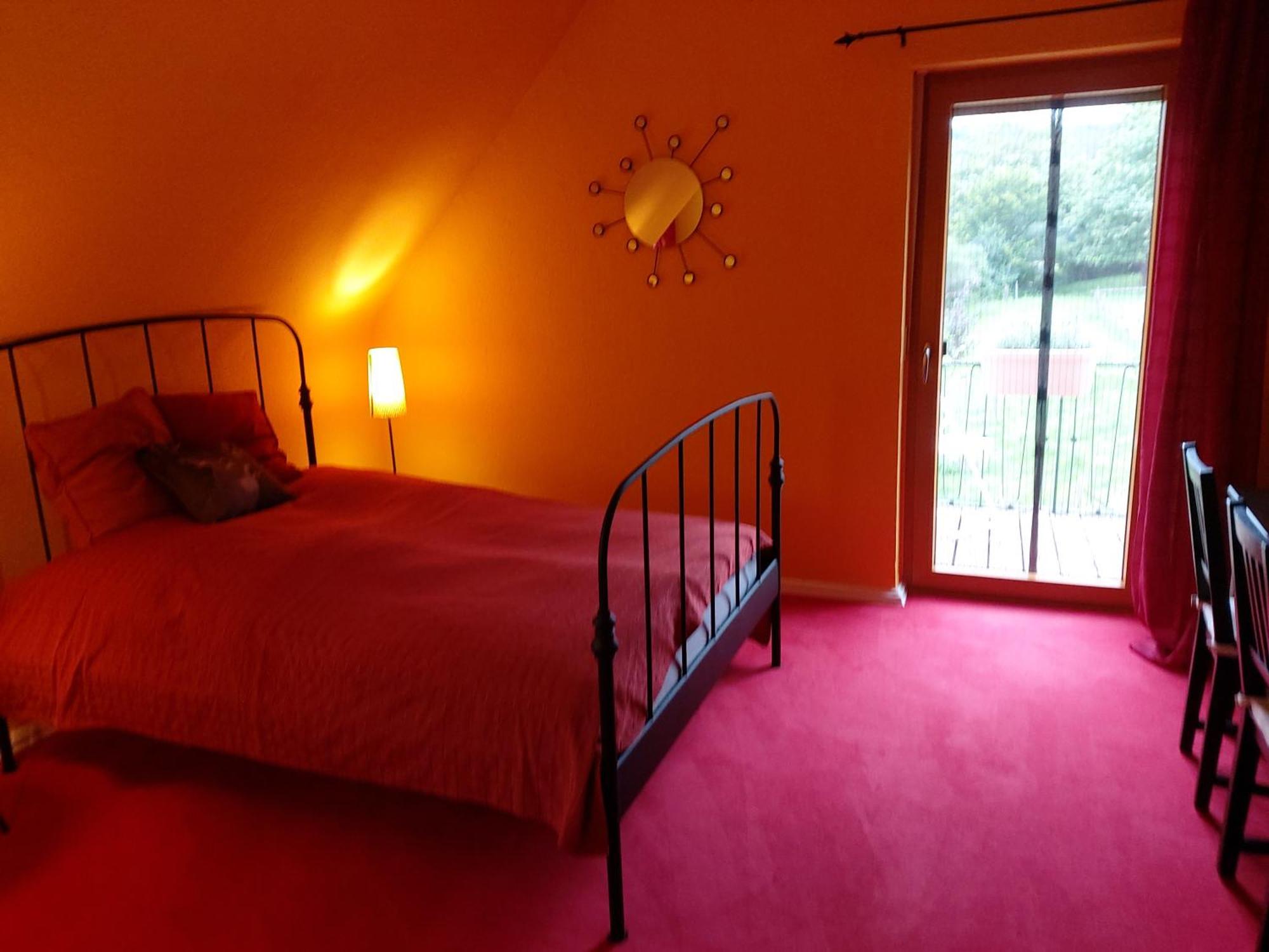 Kemenate Zimmer Gechaichnishof 7Born Maring-Noviand Exterior foto